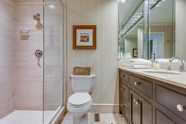 Building Photo - 107 Westover Park Ct