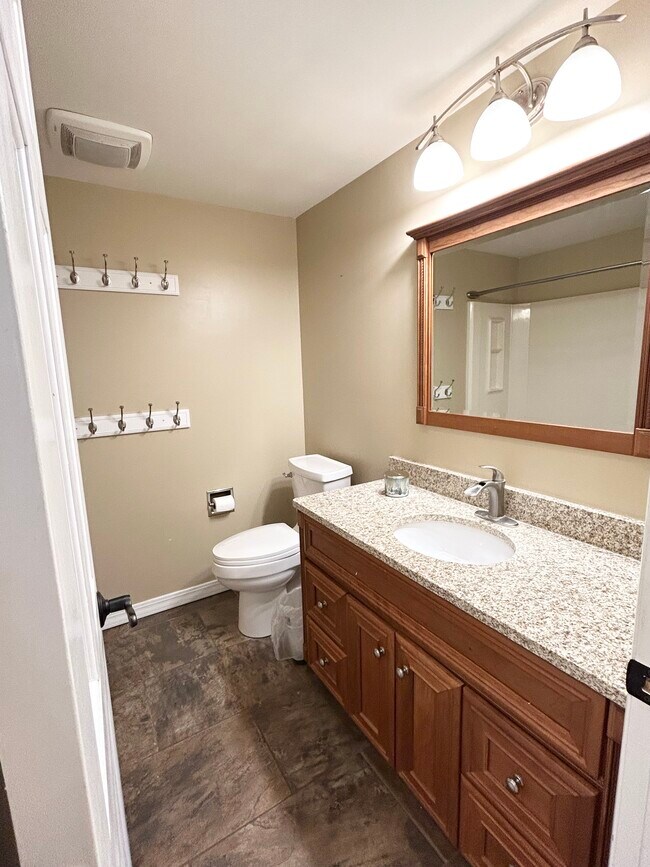 Building Photo - 5109 Coachman Rd