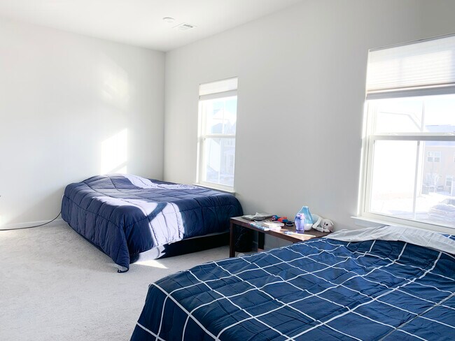 Building Photo - 4316 Summercrest Blvd