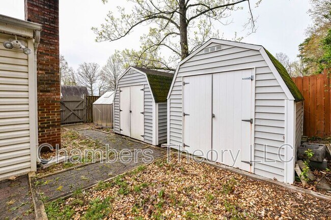 Building Photo - 8834 Sweet Gum Pl
