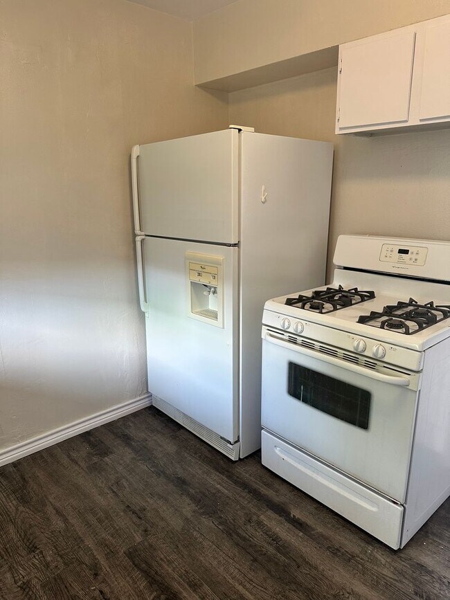 Building Photo - 2319 NW Bell Ave