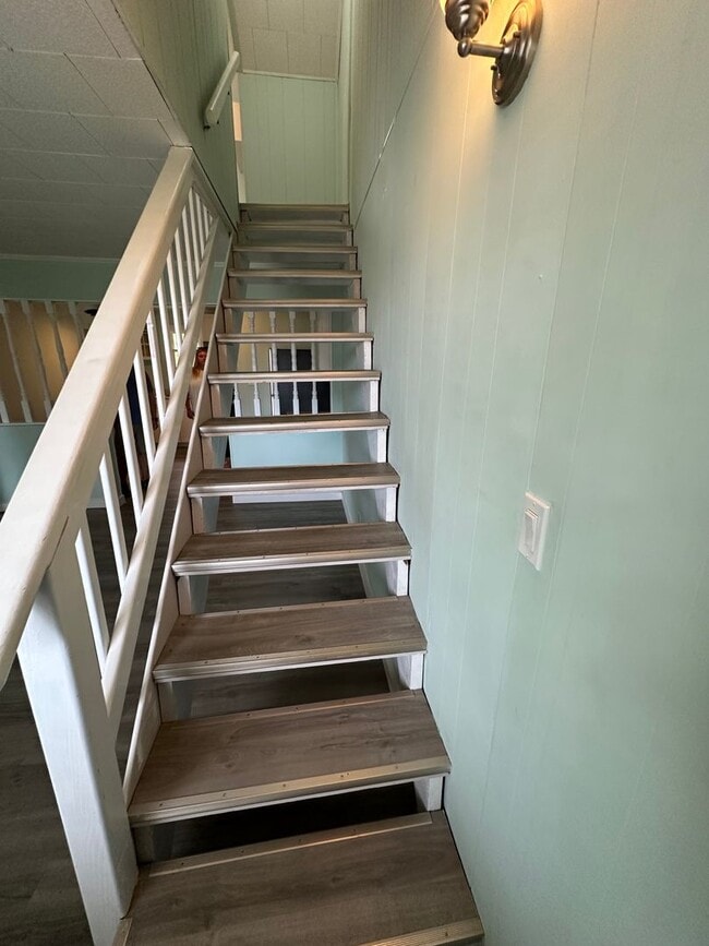 Building Photo - 190 Rogers Rd