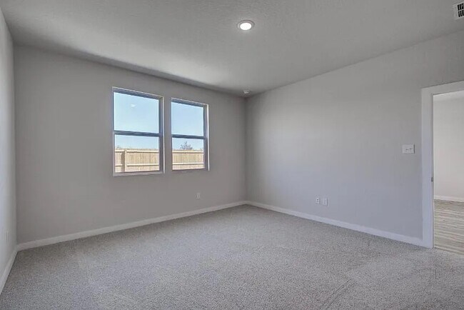 Building Photo - 4323 Clarisse St