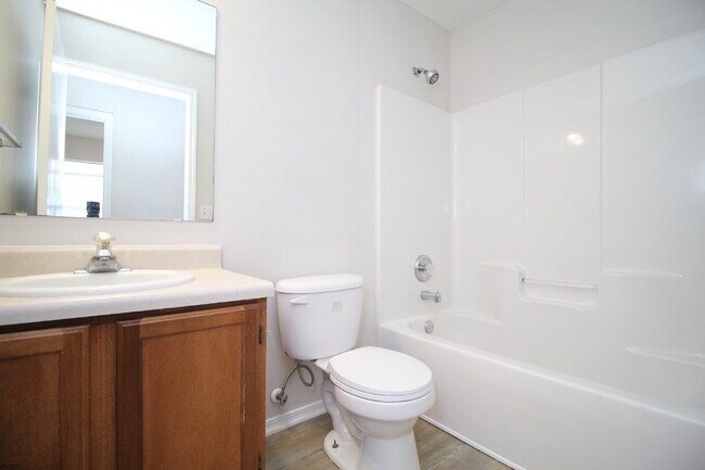 Building Photo - Southwest Pensacola Living at Its Best — 3BR Patio Home in Bay Pine Villas with Open Concept Feel...
