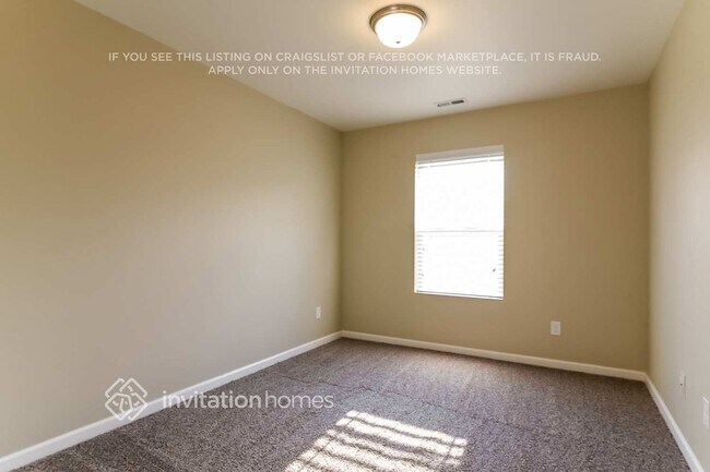 Building Photo - 16516 25th Ave Ct E