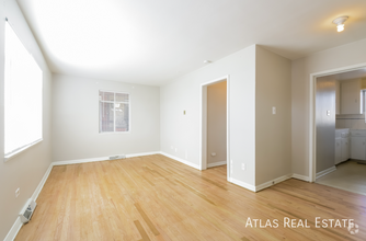 Building Photo - 7121 E 60th Way