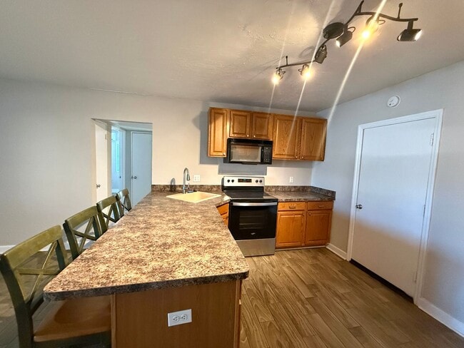 Building Photo - ADORABLE 2 BED WINTER PARK RENTAL HOME