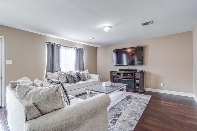 Building Photo - 28906 Llano River Loop