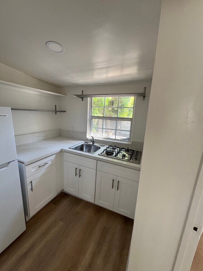 Building Photo - 1725 Kent St