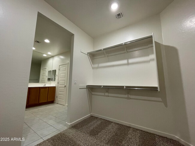 Building Photo - 735 W Micanopy Trl.