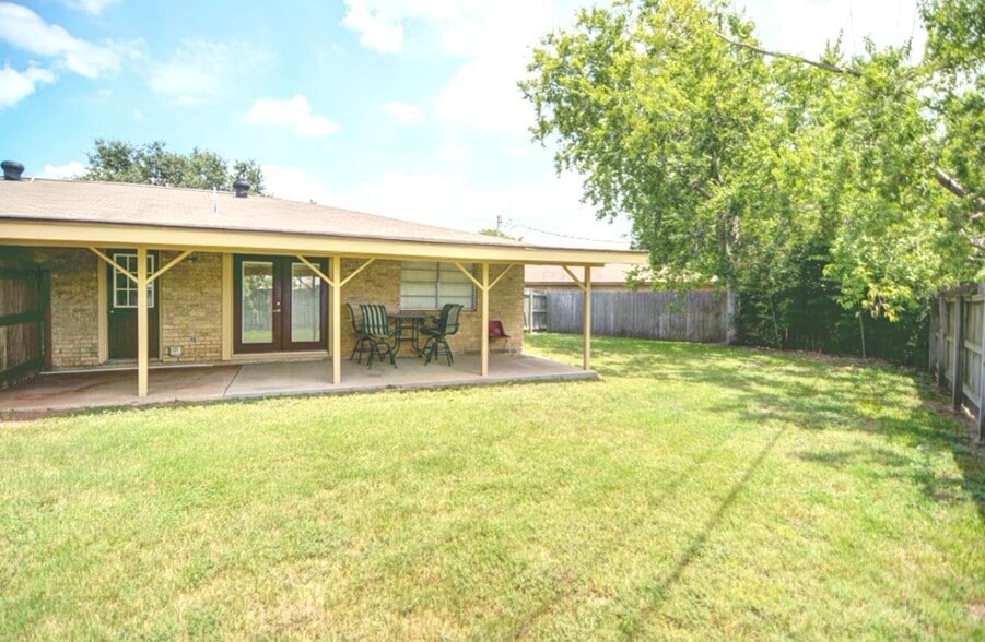 Building Photo - 201 Harvard