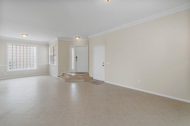 Building Photo - 580 Calamint Point
