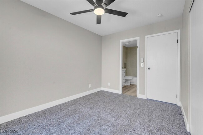 Building Photo - 456 Sellers Pl