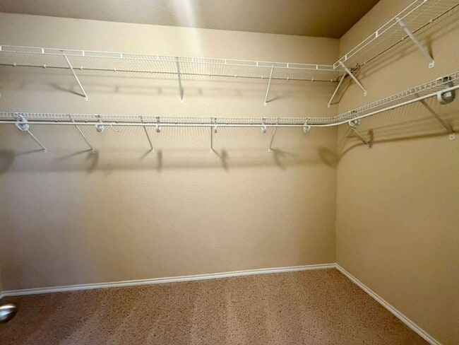 Building Photo - Discover Spacious One-Story Living in Mockingbird Heights!