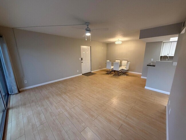 Building Photo - 1508 SE Royal Green Cir