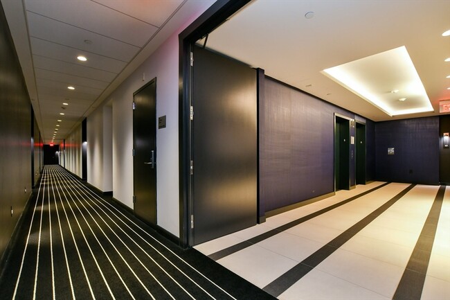 Building Photo - 40 Traveler St