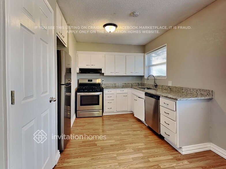 Building Photo - 4539 Scottsdale Dr