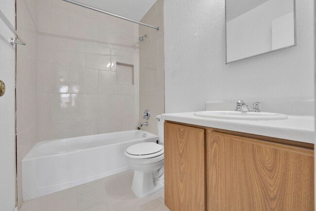 Building Photo - Charming 3-Bedroom, 2.5-Bath Home with Spa...