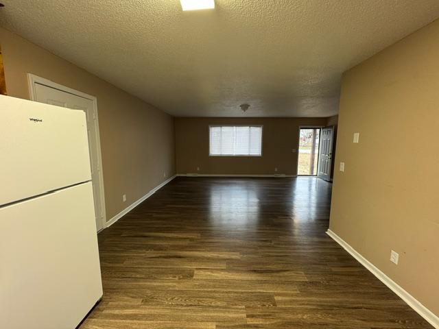 Building Photo - 224 Sunnydale Dr