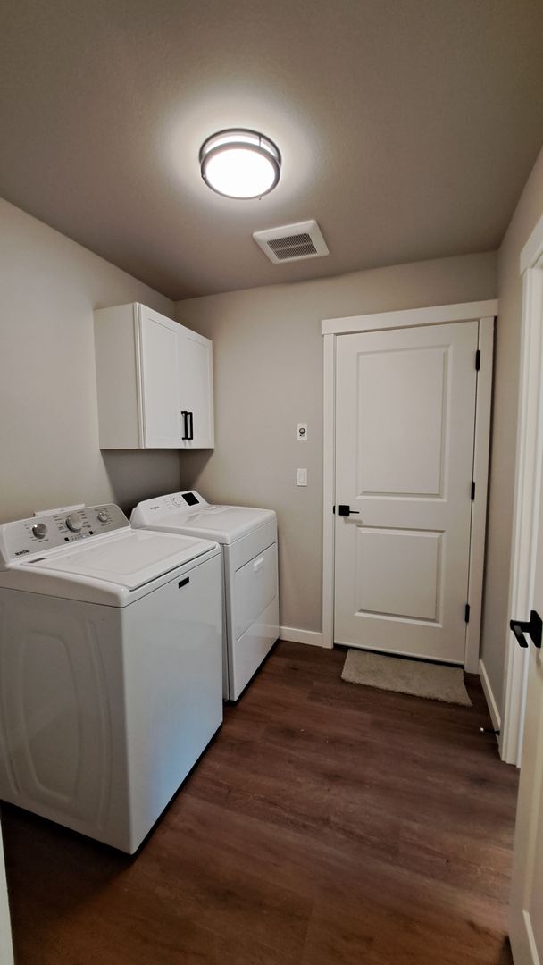 Building Photo - 3113 E Camellia Way