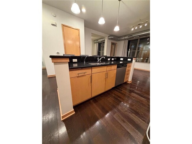 Building Photo - 3640 Wooddale Ave S