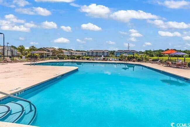 Building Photo - Gorgeous 2 bed 2.5 bath condo at Kiskadee Parke