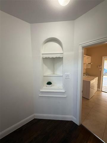 Building Photo - 2517 Valley Glen Dr