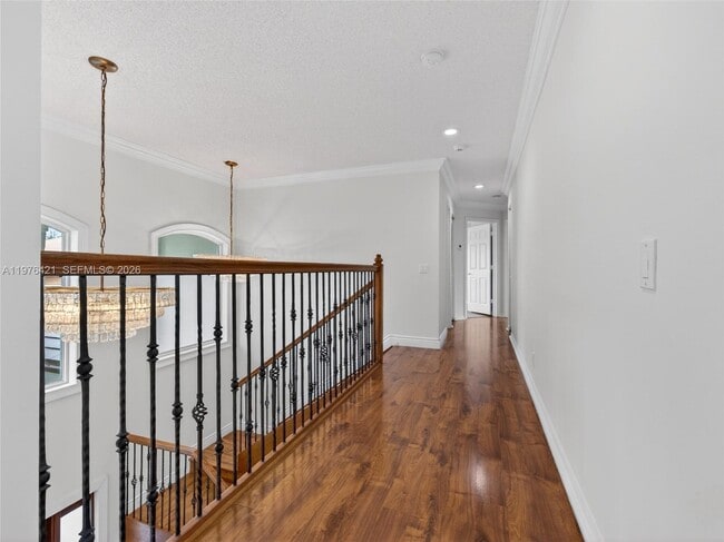 Building Photo - 1008 Highland Meadows Dr