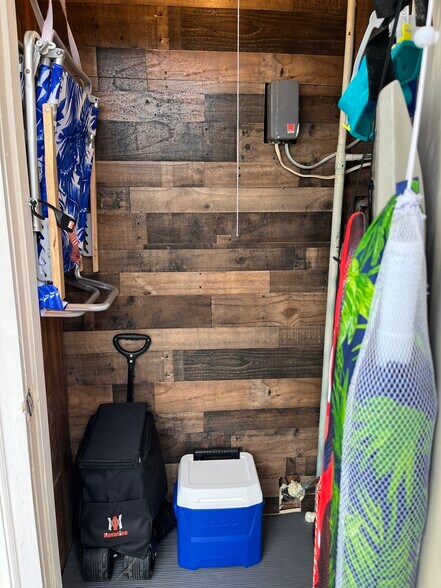 Building Photo - 1919 Spring St