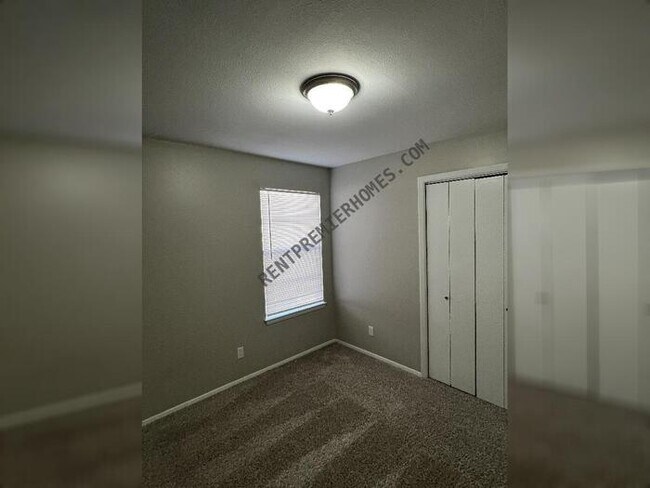 Building Photo - 1908 War Eagle Dr