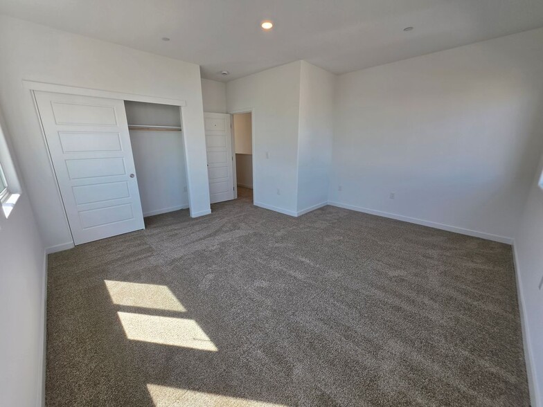 Building Photo - 10221 Terra Franca Wy