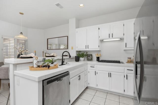 Building Photo - 7122 Calabria Ct