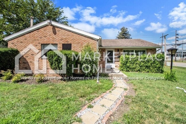 Primary Photo - 1349 Ebeling Dr