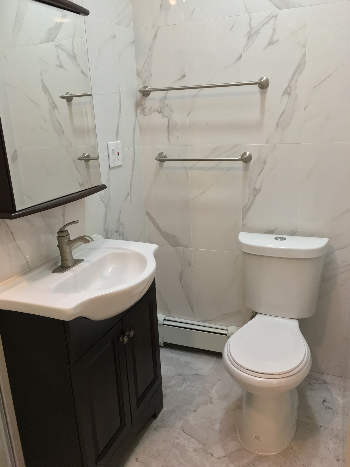 Building Photo - 1366 E 86th St