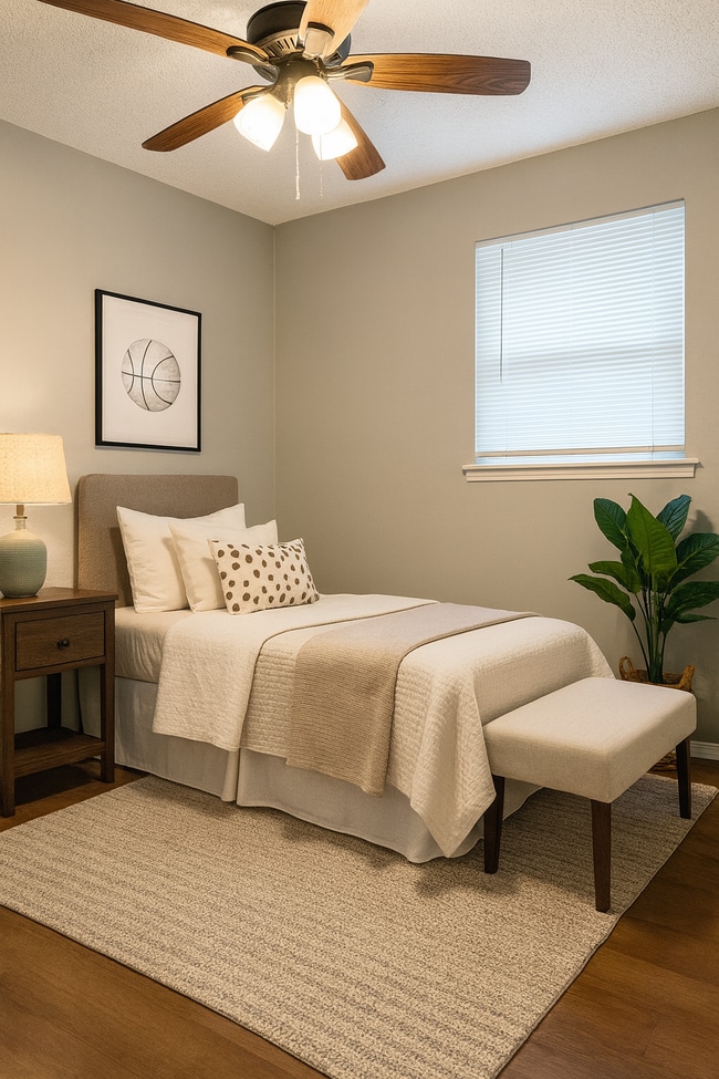 Building Photo - 916 Brookhurst Blvd