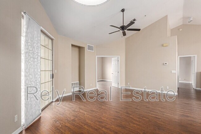 Building Photo - 2801 N Litchfield Rd