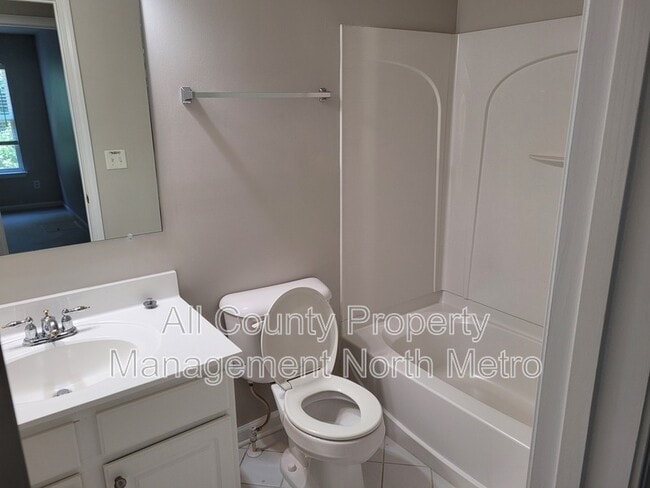 Building Photo - 9859 Murano View