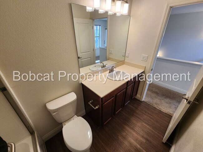 Building Photo - 1234 Saltern Dr