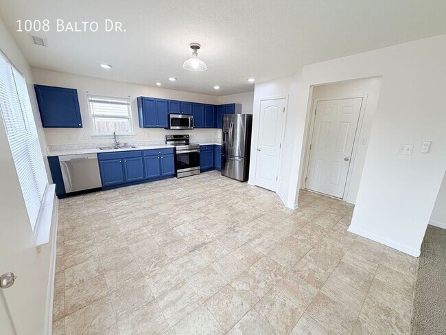 Building Photo - 1008 Balto Dr