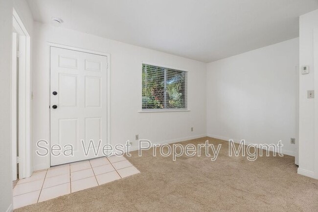 Building Photo - 754 Del Riego Ave