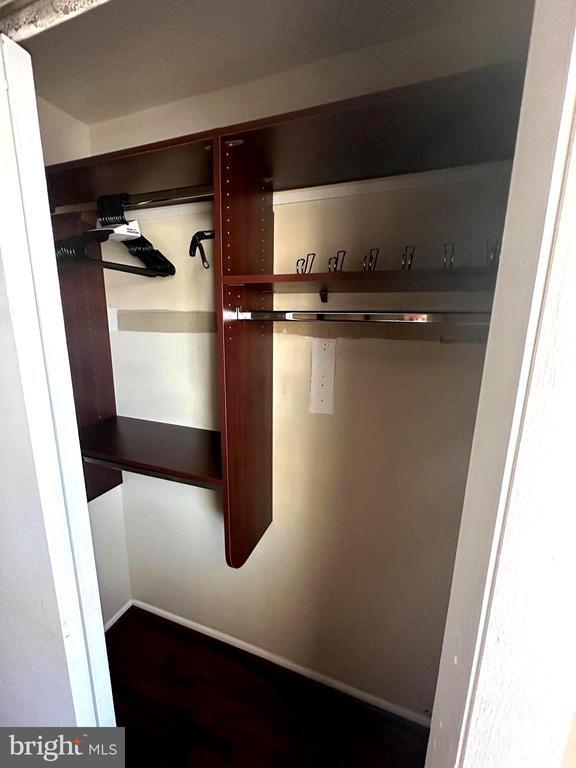 Building Photo - 6300 Bentham Ct