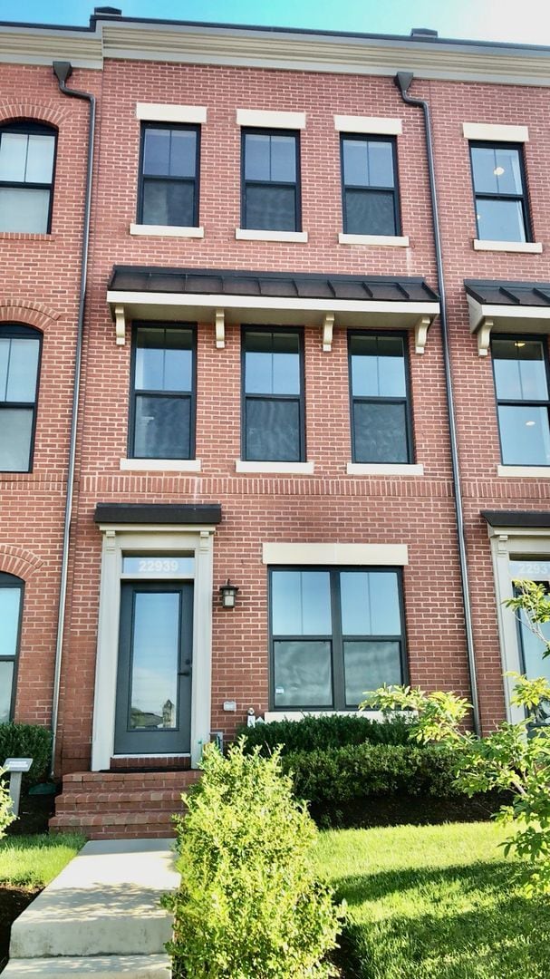 22939 Sullivans Cove Sq 22939 Sullivans Cove Sq Brambleton VA 20148