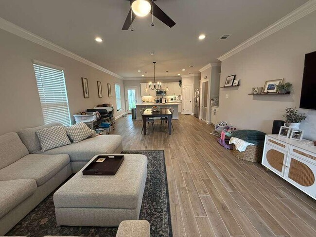 Building Photo - 115 Apollo Ave