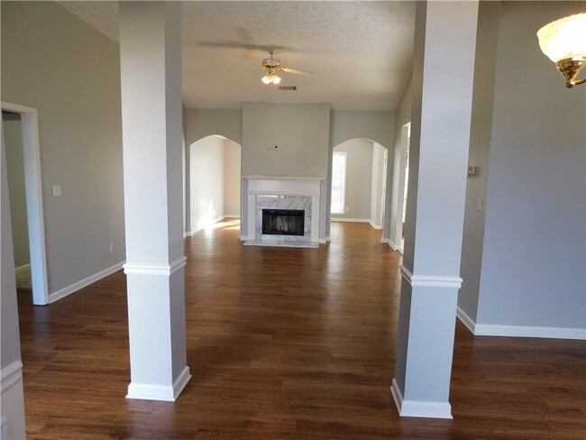Building Photo - 1629 Amhearst Mill Dr