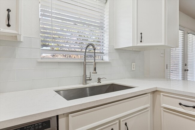 Building Photo - 9642 Judalon Ln