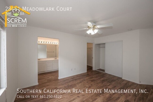 Building Photo - Three Bedroom Mayfair Home in Valencia