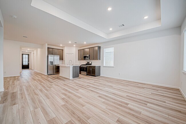 Building Photo - 9746 Pettus Crk Dr