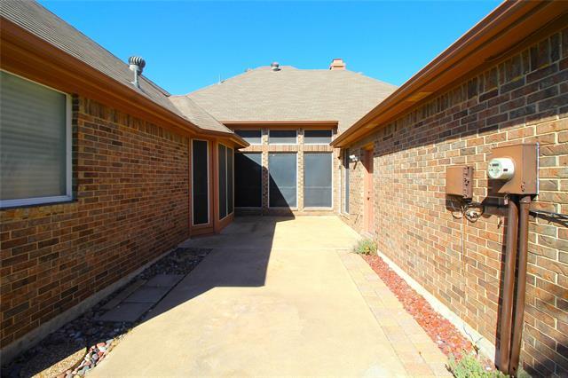 Building Photo - 8502 Linda Vista Dr