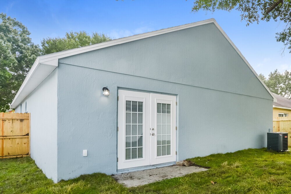 Building Photo - 8703 Foley Dr