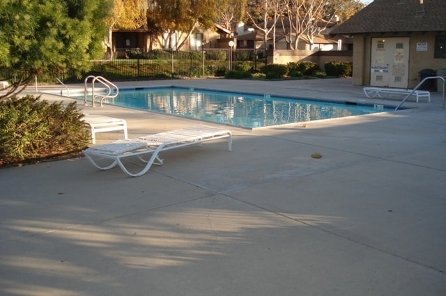 Building Photo - Orcutt Area Townhome